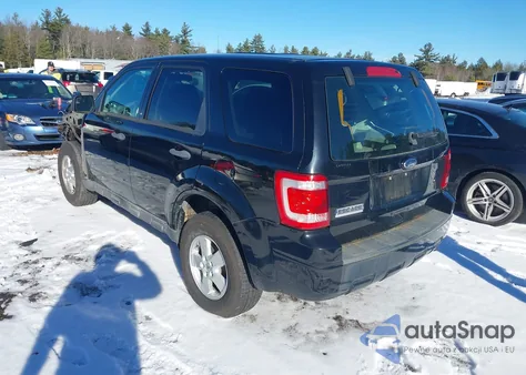 2010 Ford Escape Xls z USA, uszkodzony, nr VIN 1FMCU9C78AKC90438